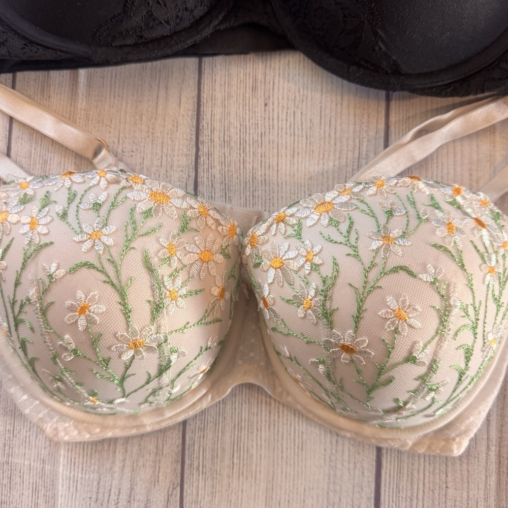 Victoria's Secret Bra Lot 36D Dream Angels Daisy Embroidered Body By Victoria - Picture 2 of 4
